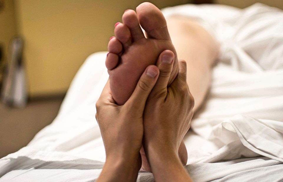 foot-massage-jq-spa